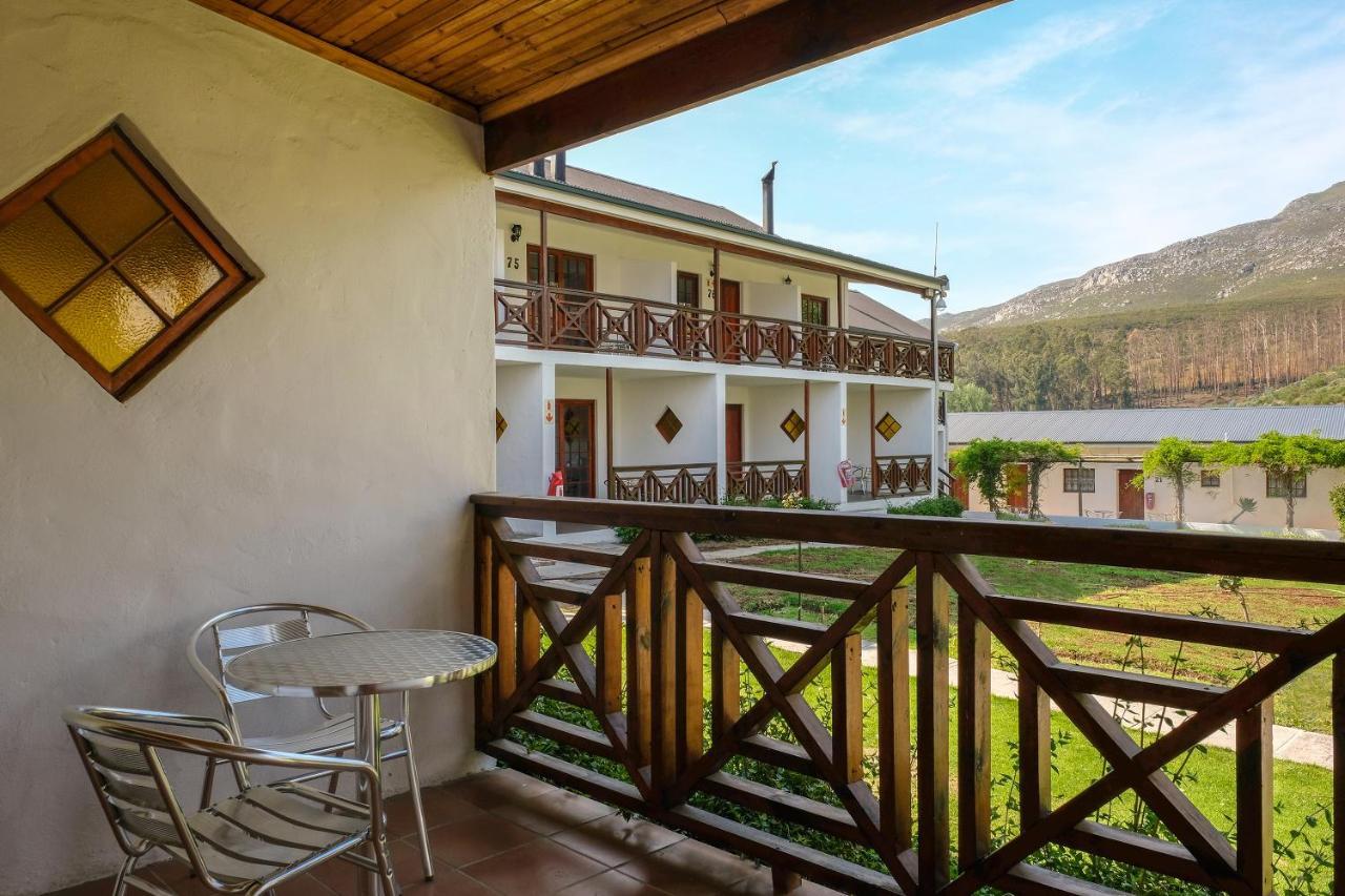 Houw Hoek Hotel Botrivier Kültér fotó